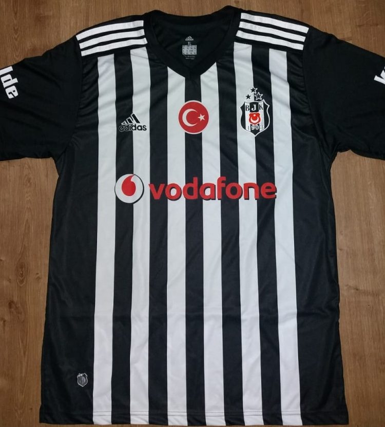 poor Indomitable Graph 187- Camisa do Beşiktaş (Besiktas, da Turquia) – As Mil Camisas