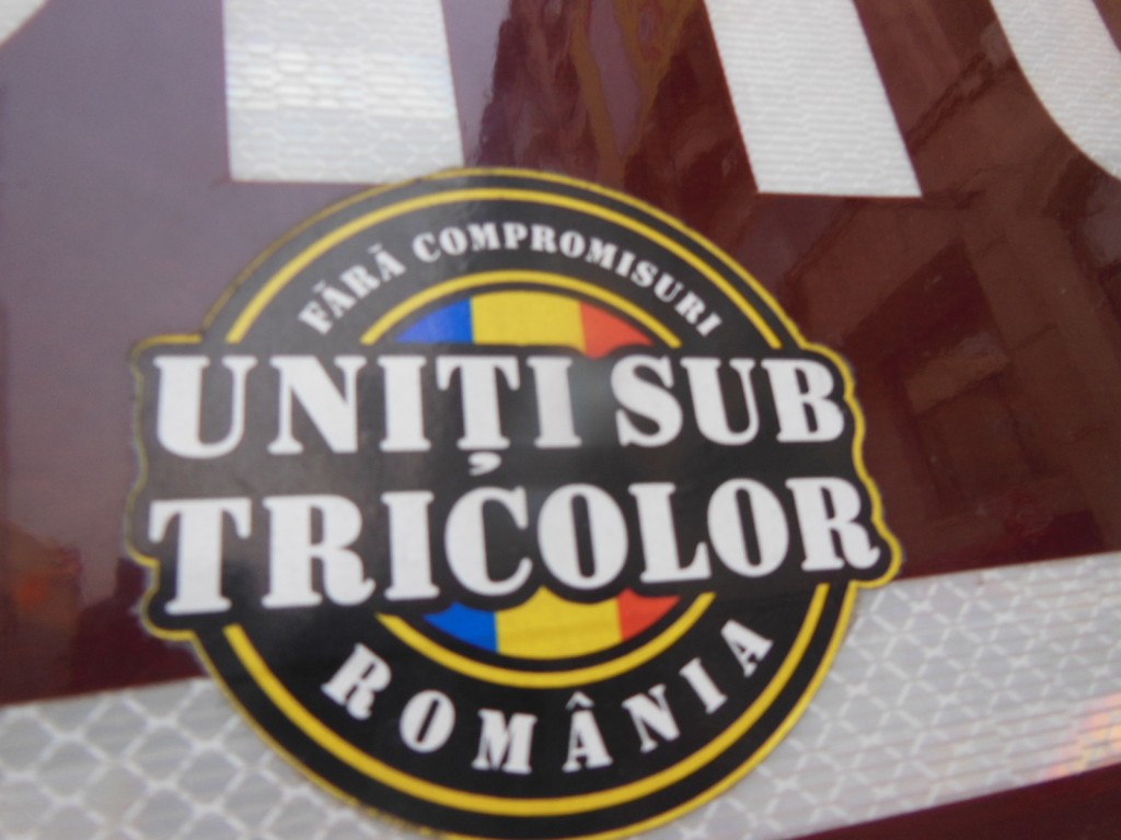 Uniti Sub Tricolor