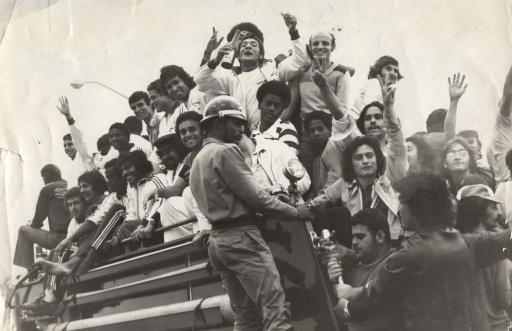 torcida do EC Santo André campeão 1975