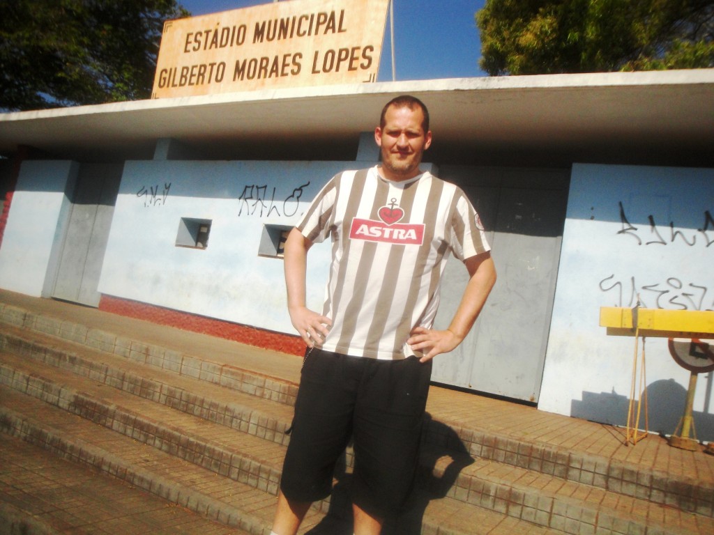 Estádio Municipal Gilberto Moraes Lopes 