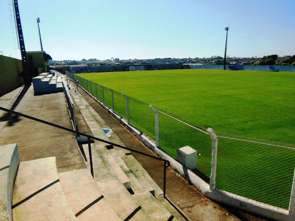 Estádio Josué Quirino de Moraes - Novo Horizonte