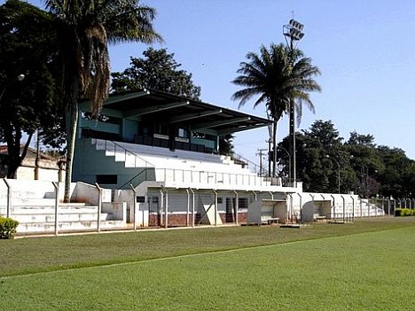 Estádio Municipal Gilberto Moraes Lopes 
