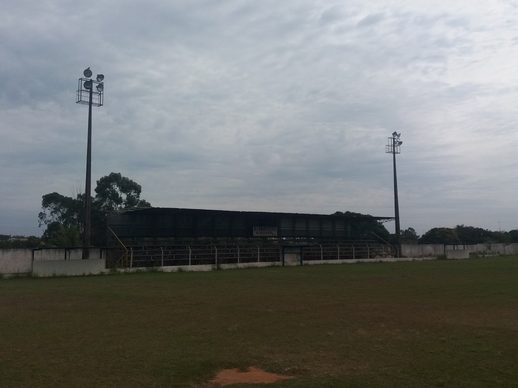 Estádio Municipal José de Freitas Cayres - Lucélia