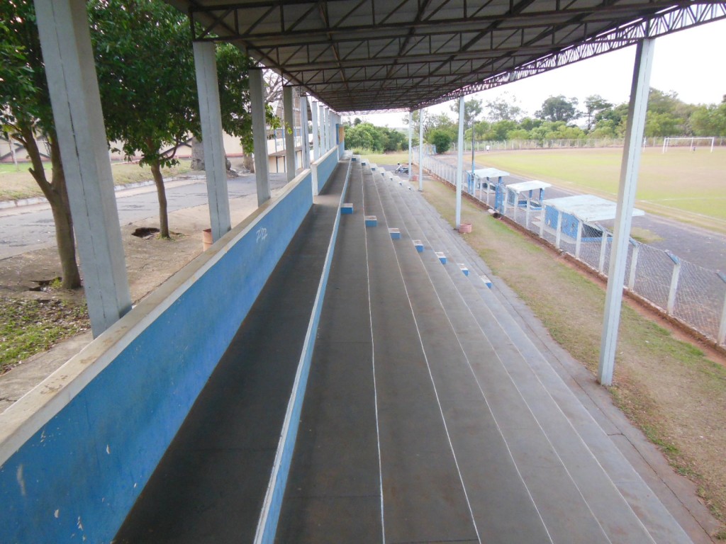 Estádio Municipal Juventino Nogueira Ramos - Guaraçaí