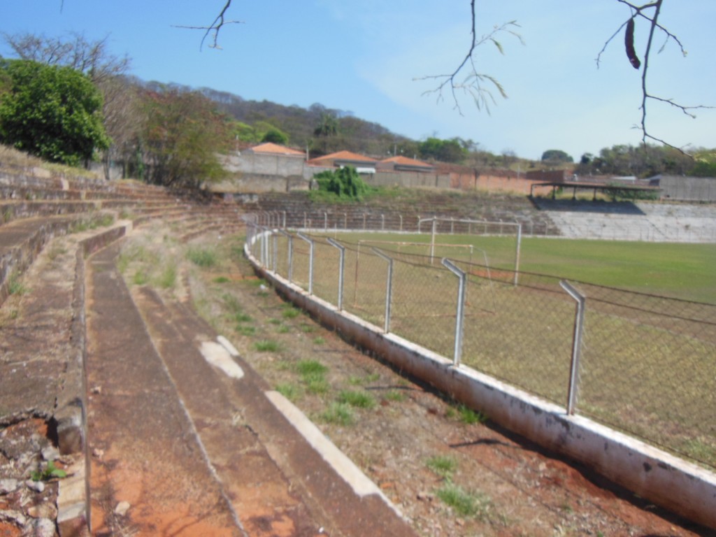 Estádio da Associação Esportiva São Simão - São Simão