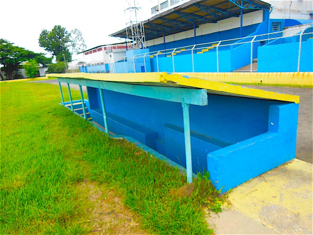 Estádio Municipal Professor Virgílio Antunes de Oliveira - Cruzeiro - SP