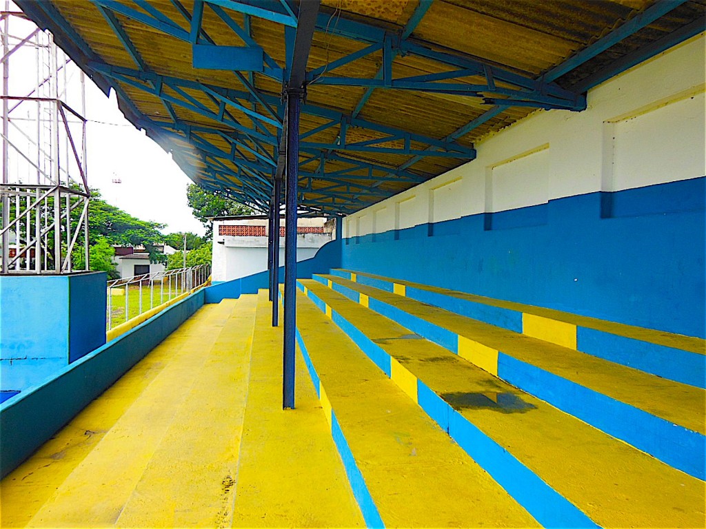 Estádio Municipal Professor Virgílio Antunes de Oliveira - Cruzeiro - SP