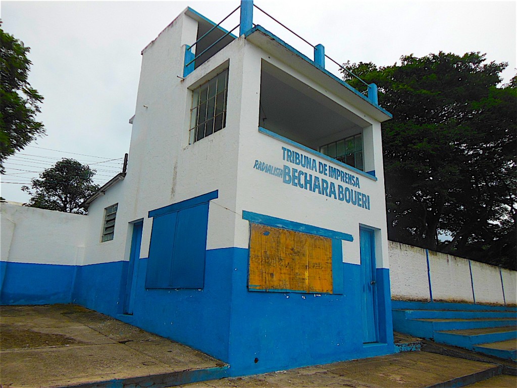 Estádio Municipal Professor Virgílio Antunes de Oliveira - Cruzeiro - SP