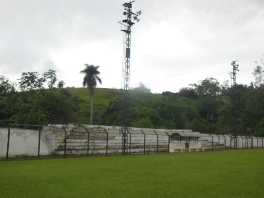 Estádio Fábrica de Pólvora e Explosivos Piquete - Esporte CLube Estrela