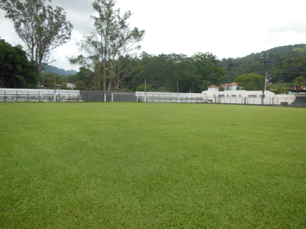 Estádio Fábrica de Pólvora e Explosivos Piquete - Esporte CLube Estrela