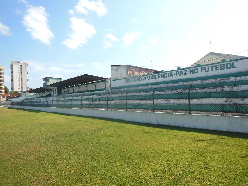 Estádio Dr. Antonio Pinheiro Júnior - Ferroviária de Pindamonhangaba