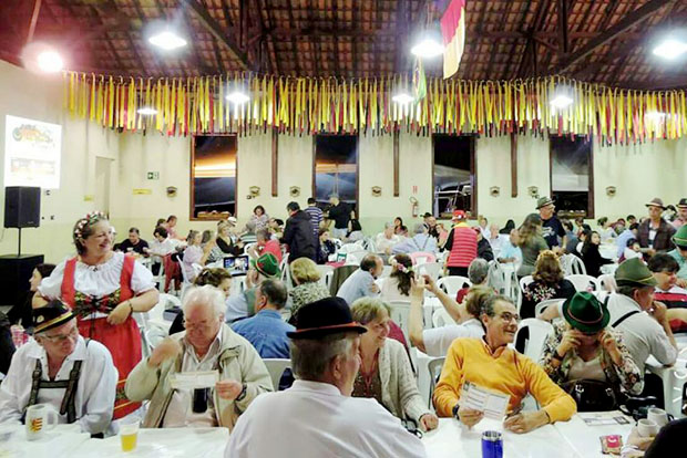 Festa na Escola alemã - Cosmópolis